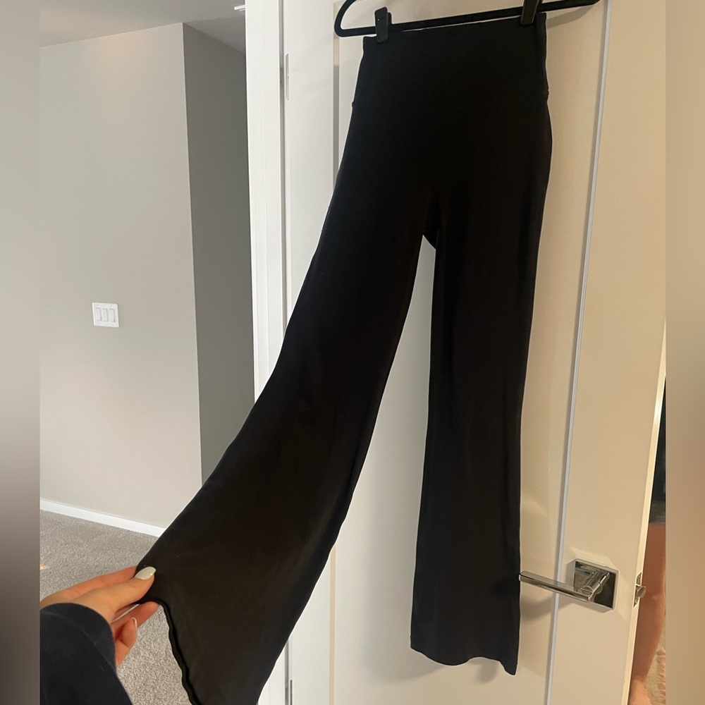 Groove Super-High-Rise Flared Pant